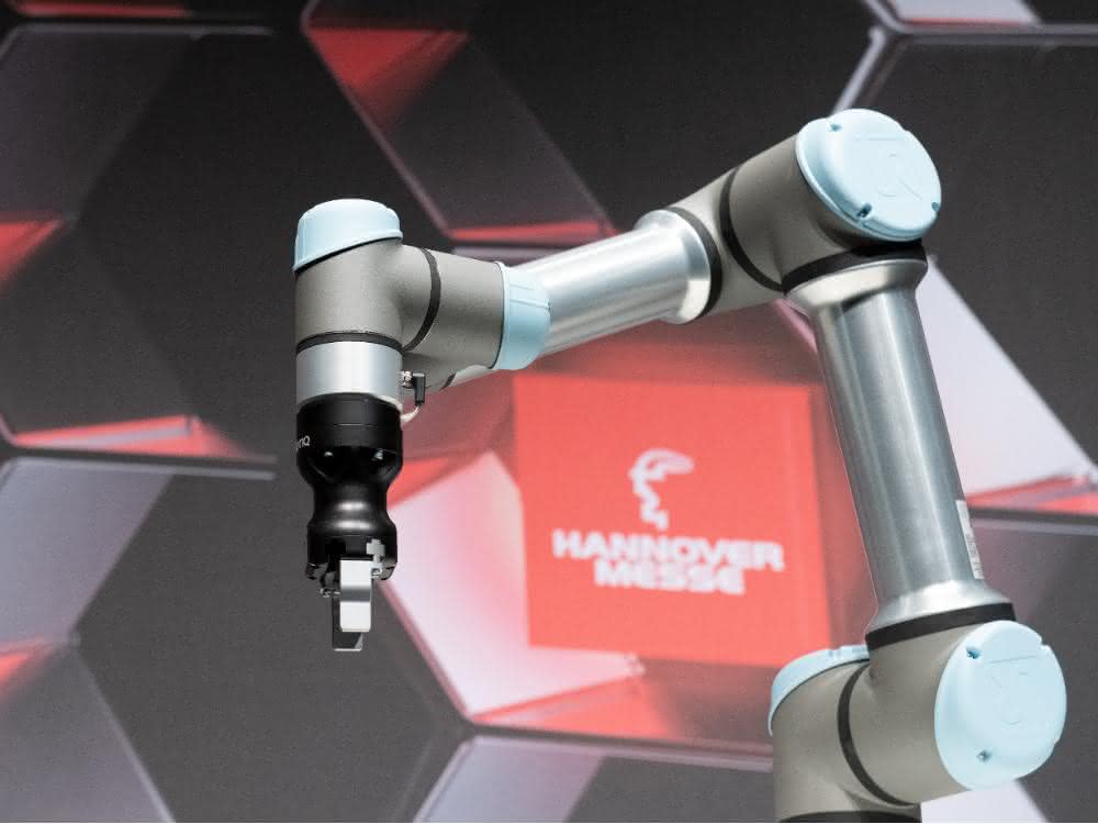 Kick-off to the Hannover Messe: UR with e-Series in Hanover