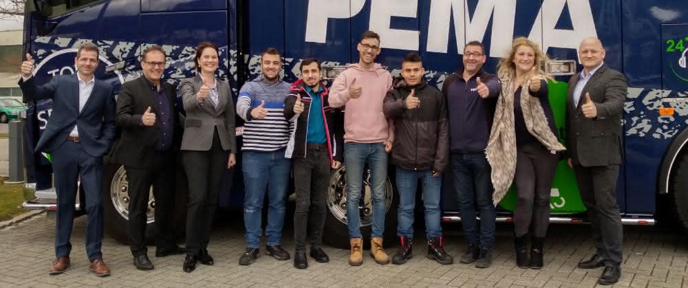 IHK-Projekt: Internationale Fachkräfte: Vier spanische Trainees starten bei PEMA