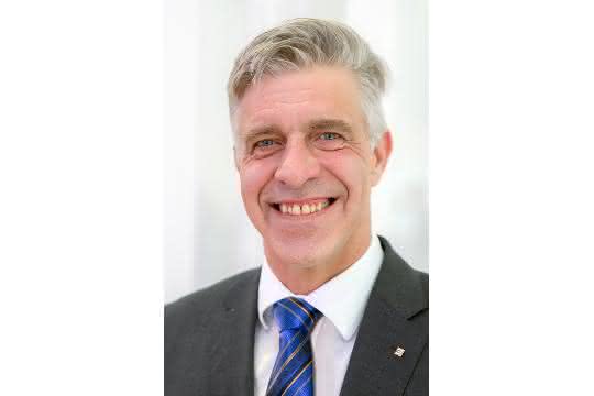 Neue Technologien und Trends: Drei Fragen an… Uwe Gräff Neue Technologien und Trends: Drei Fragen an… Uwe Gräff