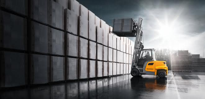 Electric forklift: New series for outdoor use