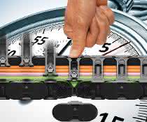 Tool-free opening: New generation of energy chains