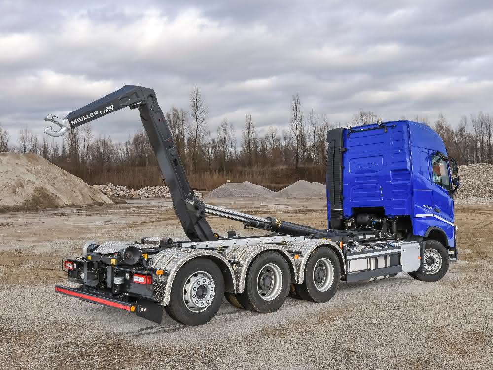 Premiere für Abrollkipper und Gesteinskipper von Meiller auf der bauma