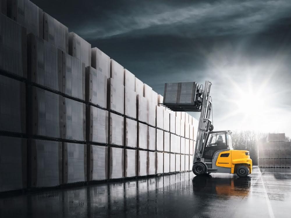 Annual press conference: Forklift innovations, digital and safety