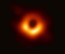 Das erste Bild des Schwarzen Lochs in der benachbarten Galaxie M87, aufgenommen vom Event Horizon Telescope-Projekt. Das erste Bild des Schwarzen Lochs in der benachbarten Galaxie M87, aufgenommen vom Event Horizon Telescope-Projekt.