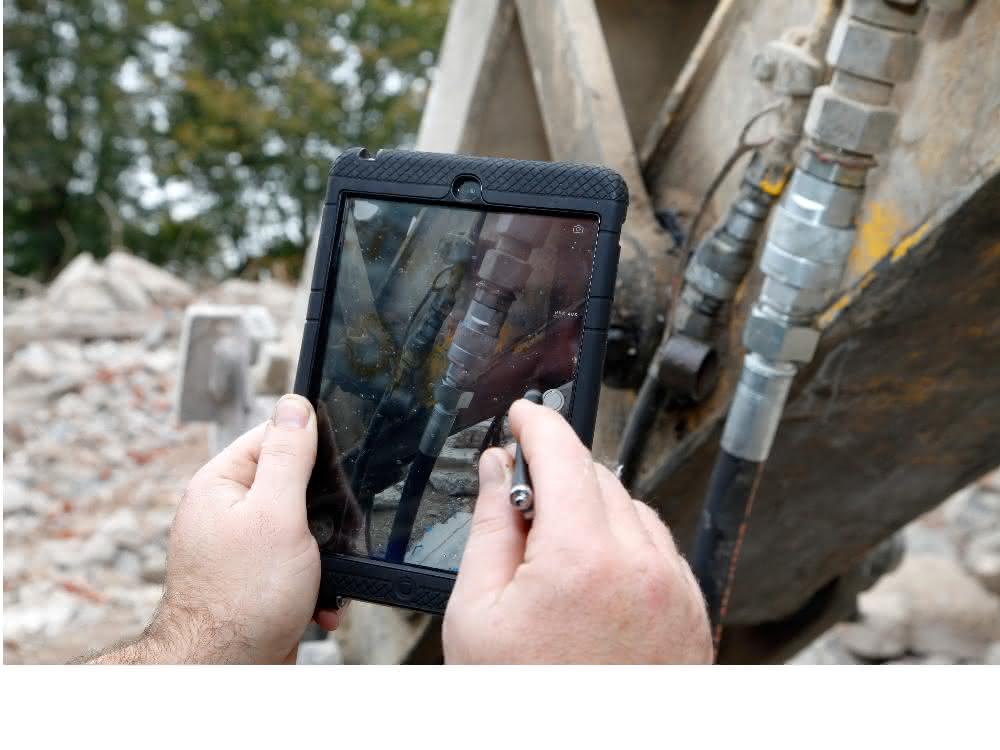 Die fotografische Schadensdokumentation von Pirtek bietet dem Kunden Aufschluss über die Ursache von Defekten.