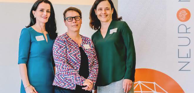 Denise Manahan-Vaughan, Gründerin von Neuronexxt, zusammen mit RUB-Kanzlerin Christina Reinhardt und SFB-Koordinatorin Sabine Dannenberg bei der Auftaktveranstaltung (von links) Denise Manahan-Vaughan, Gründerin von Neuronexxt, zusammen mit RUB-Kanzlerin Christina Reinhardt und SFB-Koordinatorin Sabine Dannenberg bei der Auftaktveranstaltung (von links)