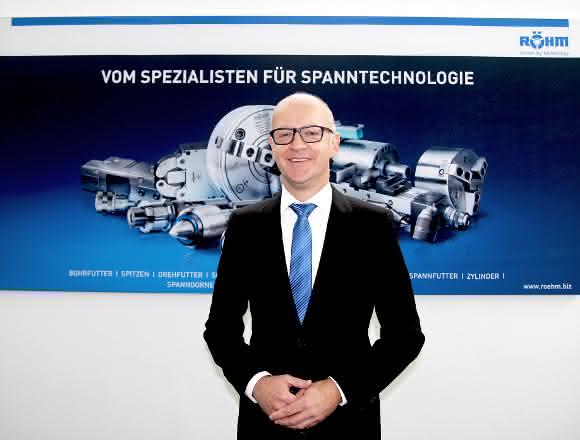 Dr. Till Scharf Dr. Till Scharf