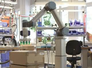 SKF: Stadium tour with Universal Robots