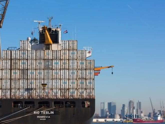Port of Rotterdam: Freight throughput up 5.1 % in the first quarter Port of Rotterdam: Freight throughput up 5.1 % in the first quarter