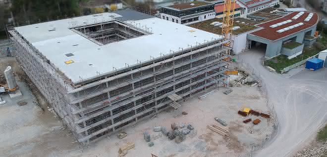 Neuer Technologiekomplex: Richtfest in Jena