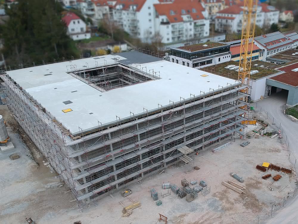 New technology complex: Topping-out ceremony in Jena
