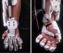 Exoskeleton enables gripping Exoskeleton enables gripping