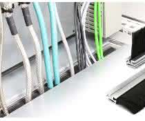Enclosure base entry: Cable aperture with brush strip Enclosure base entry: Cable aperture with brush strip