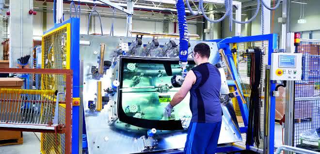 More ergonomics: Lifting panes safely
