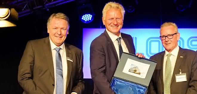 Gift presentation