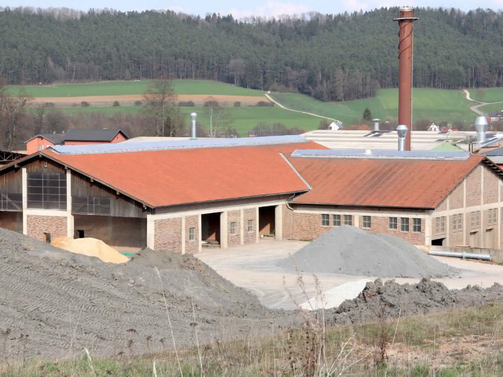 Modernisiertes Ziegelwerk feierlich eingeweiht