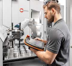 Automatisierte Werkzeugmaschine bei Hermle. Automatisierte Werkzeugmaschine bei Hermle.