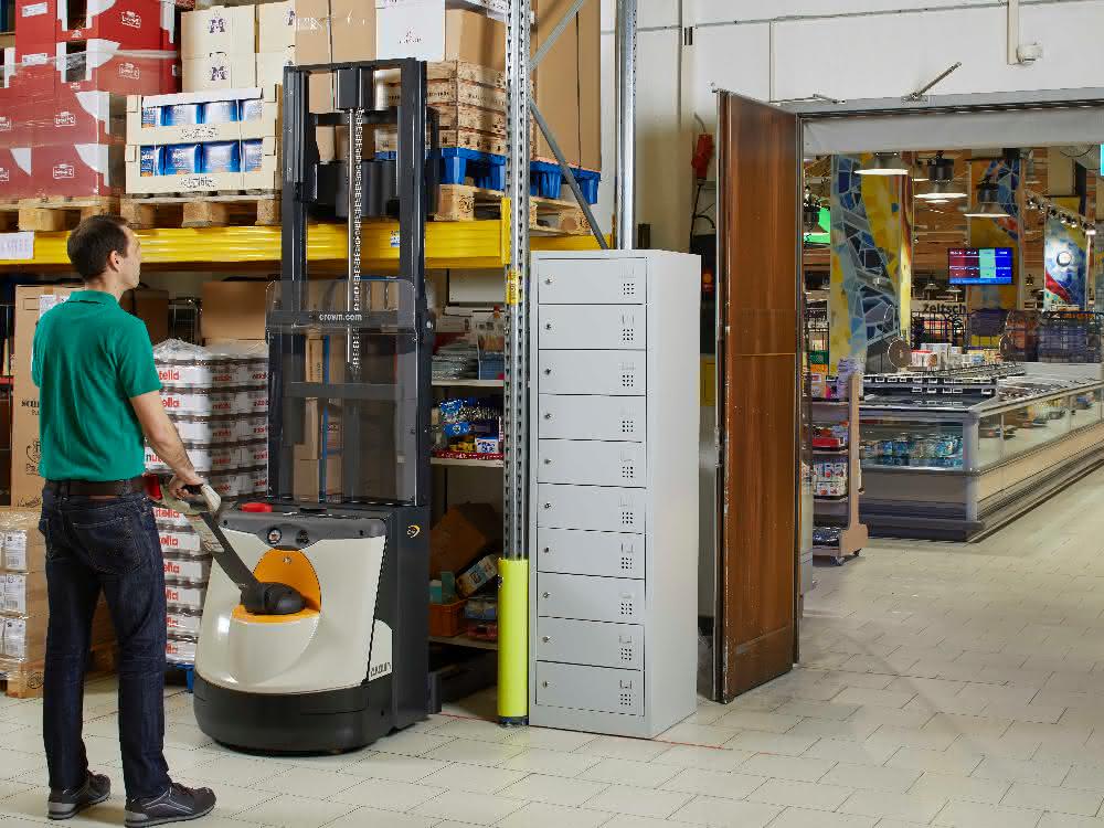 Fresh on the market: Crown has a new double-deck stacker