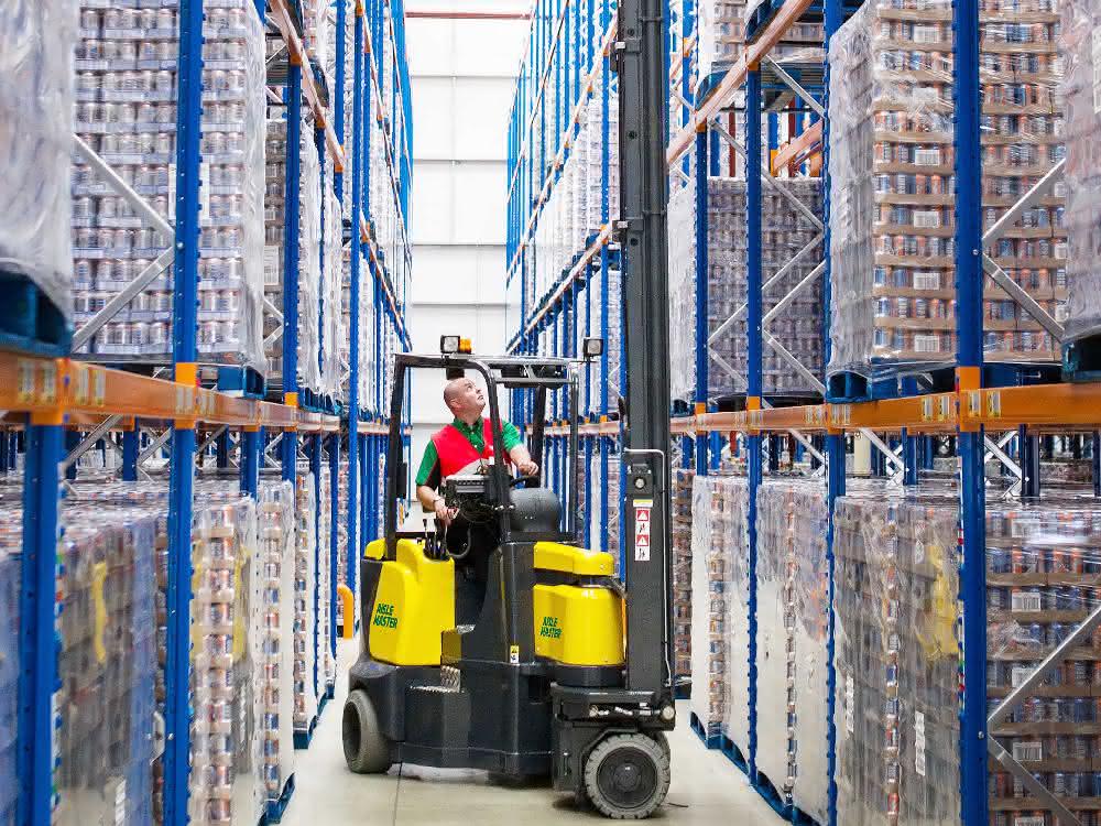 Speziallösungen für Handling und Logistik von Combilift Speziallösungen für Handling und Logistik von Combilift