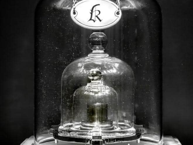 Von 1889 bis 2019 war das Urkilogramm das Maß aller Massen.
