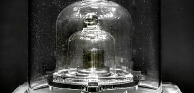 Von 1889 bis 2019 war das Urkilogramm das Maß aller Massen.