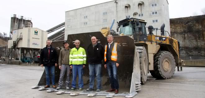 Bagger und Radlader: Europaweit erster Cat Radlader 988K XE bewährt sich
