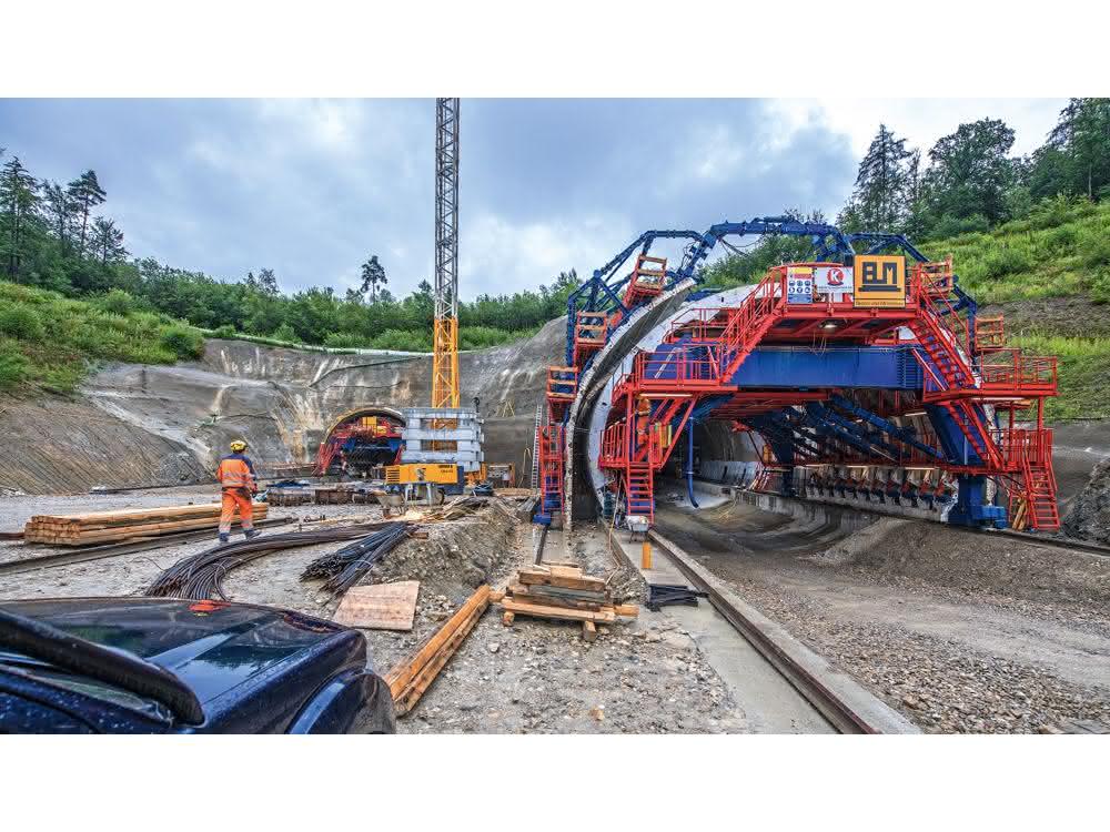 Rohbauarbeiten für den Tunnel