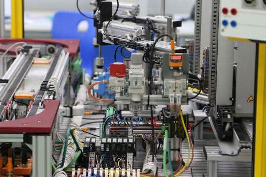 Murrelektronik-iLernfabrik Ausbildung: Lernen am automatisierten Objekt