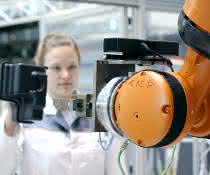 MRK: Roboter erkennen Gesten und Mimik