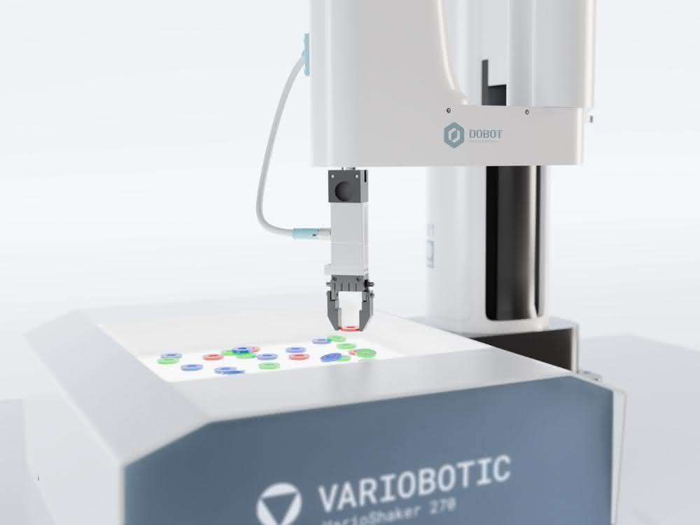 Component separation: Shaking with a robot