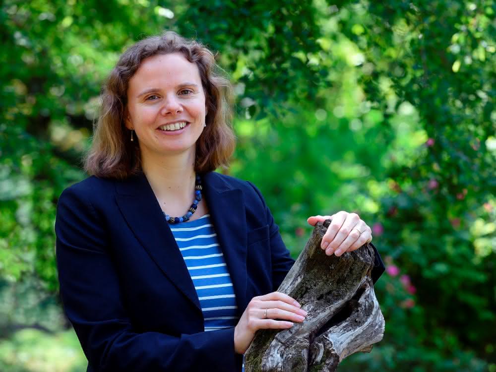 Dr. Tessa Quax