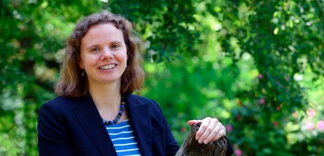 Dr. Tessa Quax