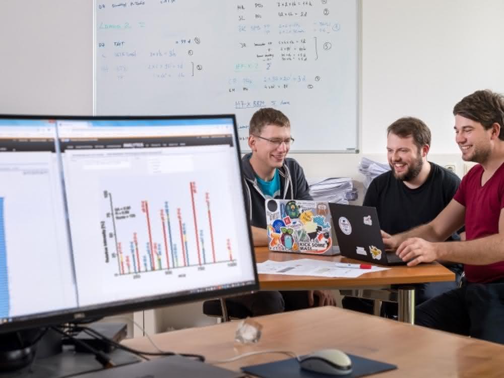 Dr. Mathias Wilhelm, Tobias Schmidt und Siegfried Gessulat am Lehrstuhl für Proteomik und Bioanalytik, drei der Autoren der Publikation.