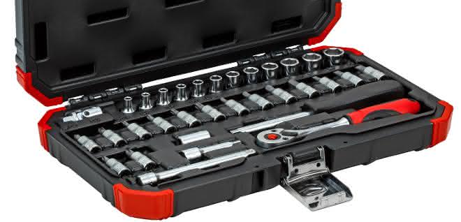 Tools: 33 Helpers in a suitcase