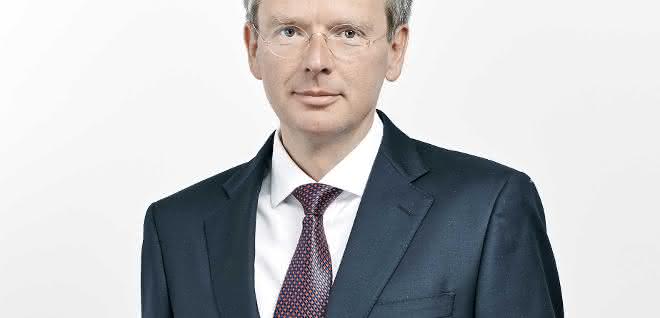 Prof. Dr. Dirk Max Johns scheidet zum 15. August aus der Geschäftsführung des Verband Deutscher Reeder (VDR) aus. Prof. Dr. Dirk Max Johns scheidet zum 15. August aus der Geschäftsführung des Verband Deutscher Reeder (VDR) aus.