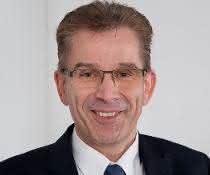 Dr. Matthias Laux