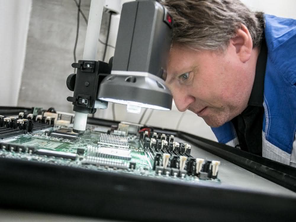 Quality control by IT specialist Quality control