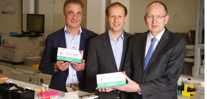 Links: Investor Dr. med. Thomas Lorentz, Mitte: Dr. Stefan Kloth, Geschäftsführer Osteolabs GmbH, Rechts: Carsten Jödicke, Prokurist MBG (Mittelständische Beteiligungsgesellschaft) Links: Investor Dr. med. Thomas Lorentz, Mitte: Dr. Stefan Kloth, Geschäftsführer Osteolabs GmbH, Rechts: Carsten Jödicke, Prokurist MBG (Mittelständische Beteiligungsgesellschaft)