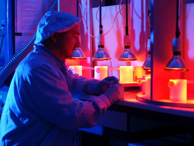 Osteolabs´ goal is to successfully commercialize its proprietary test for osteoporosis which has been developed over the past years at the Prof. Dr. Anton Eisenhauer research group at GEOMAR.