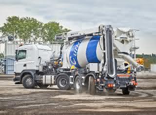 Liebherr hat ab sofort den Fahrmischer HTM 1205 T / LTB 12+4 als Sattelauflieger mit Neuerungen im Programm.