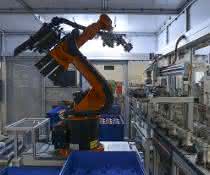 Robot checks with a camera on the gripper