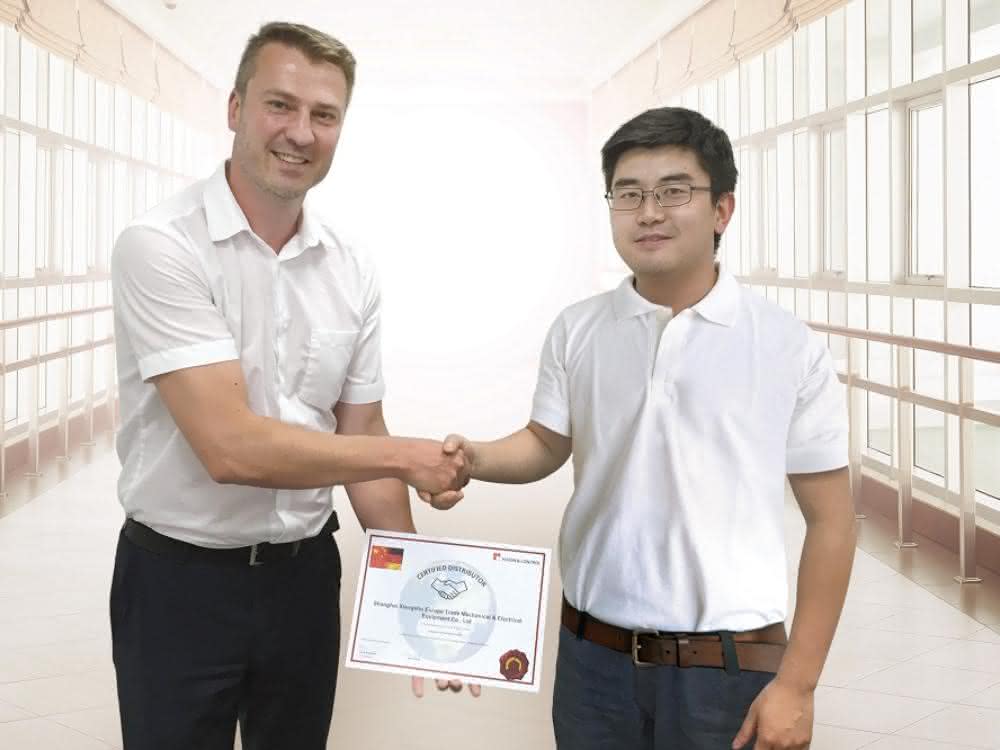 Martin Hruska und Herr Jiaping Lin