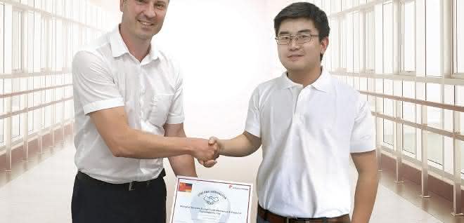 Martin Hruska und Herr Jiaping Lin