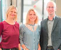 Prof. Dr. Karin Hauser, Annika Krüger und PD Dr. Aswin Mangerich (v.l.n.r.). Prof. Dr. Karin Hauser, Annika Krüger und PD Dr. Aswin Mangerich (v.l.n.r.).