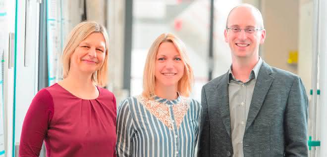Prof. Dr. Karin Hauser, Annika Krüger und PD Dr. Aswin Mangerich (v.l.n.r.).