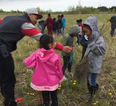 Kids in die Natur bringen und Bäume pflanzen: Aktion der ULT-Niederlassung in den USA