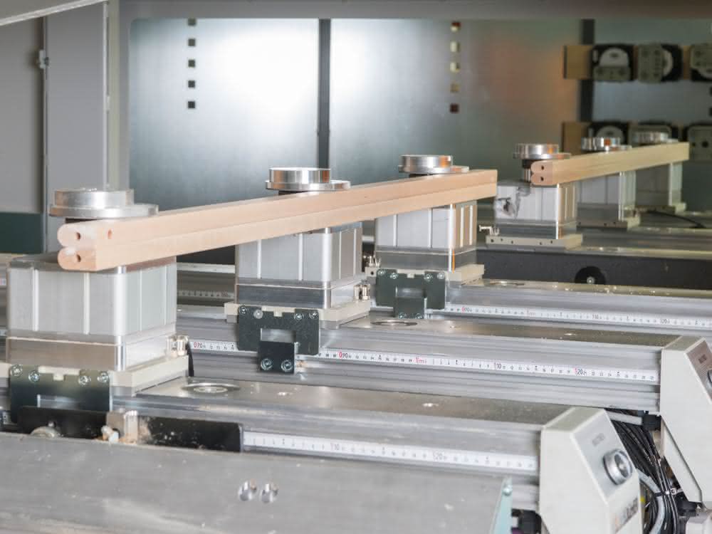 Schmalz-Loeffler tensioner