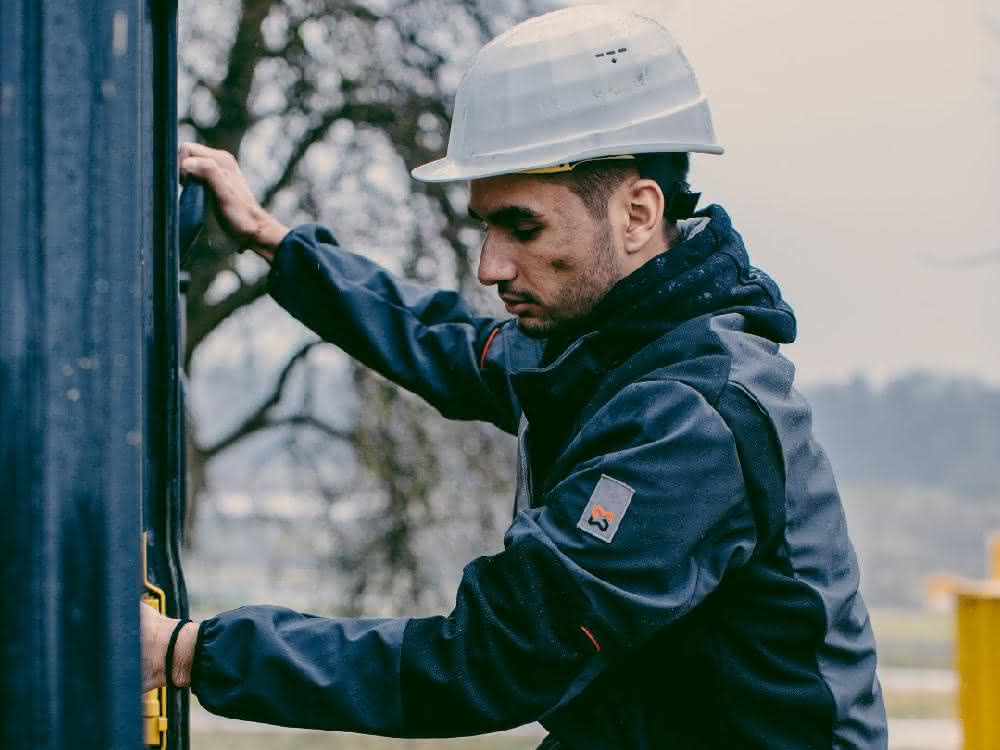 Aus Baugewerbe Unternehmermagazin 6\2019: Passend angezogen