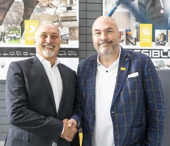 Humbaur honors Managing Director Oliver Czech