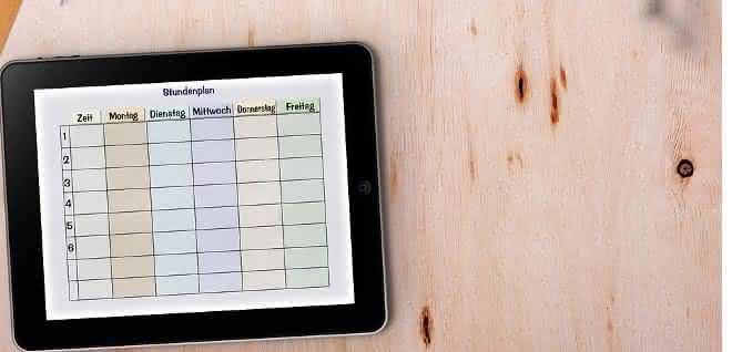 Tablet mit Stundenplan